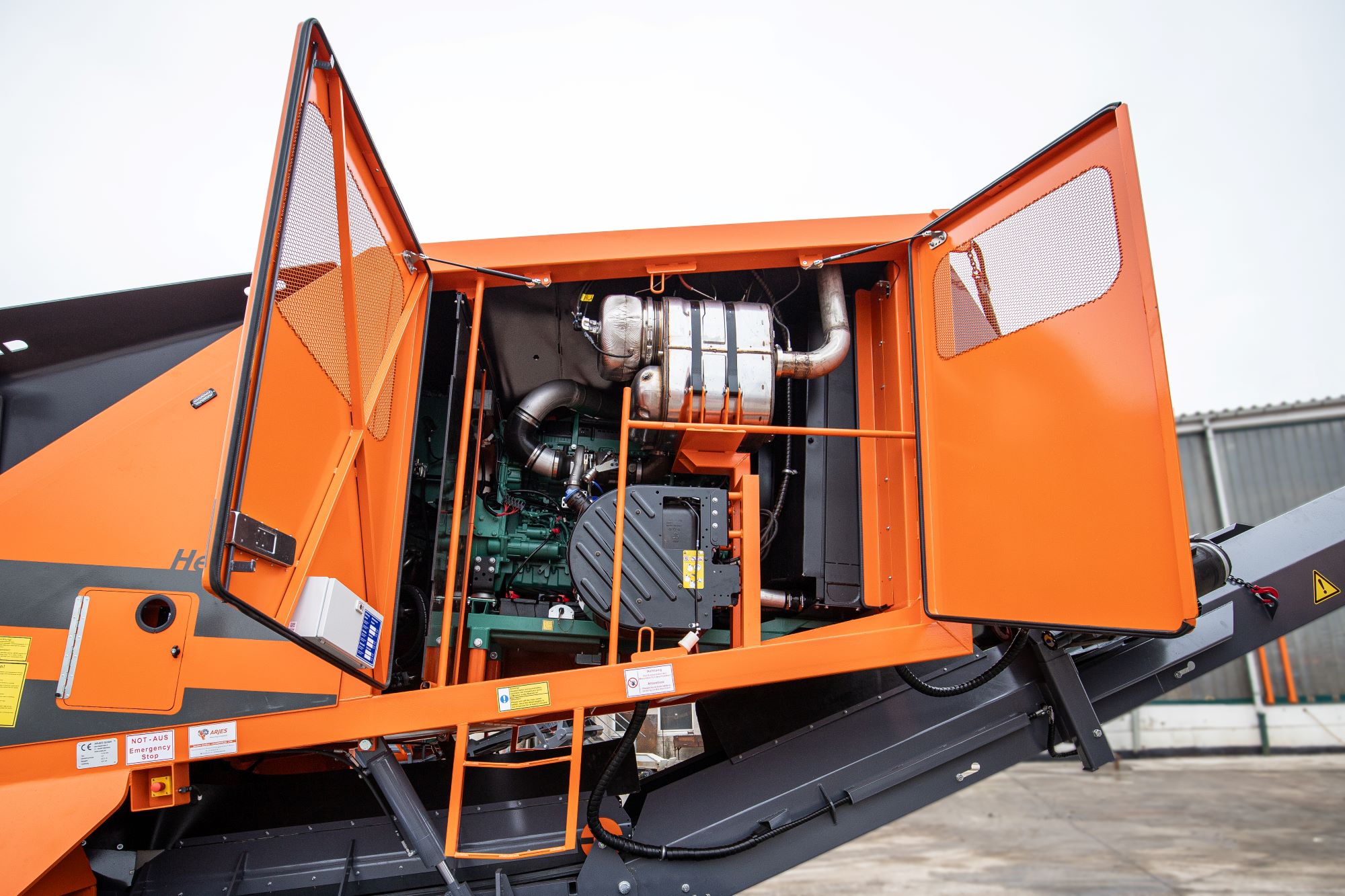 ARJES TITAN 900 撕碎機