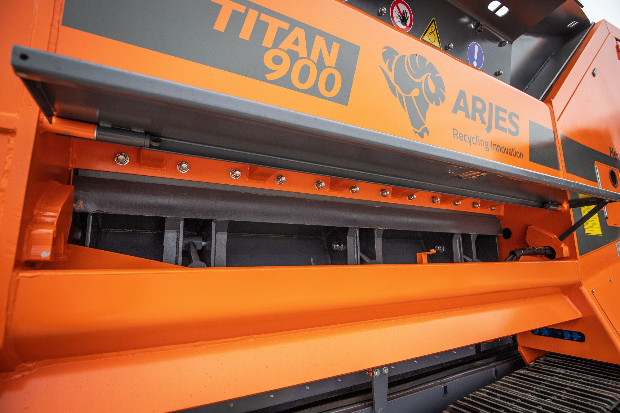 ARJES TITAN 900 撕碎機